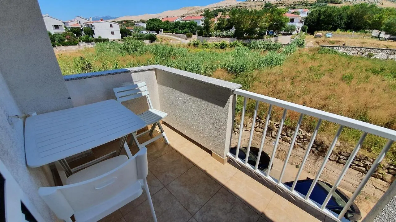 Apartments Miki Pag Town 0*,  Kroatien