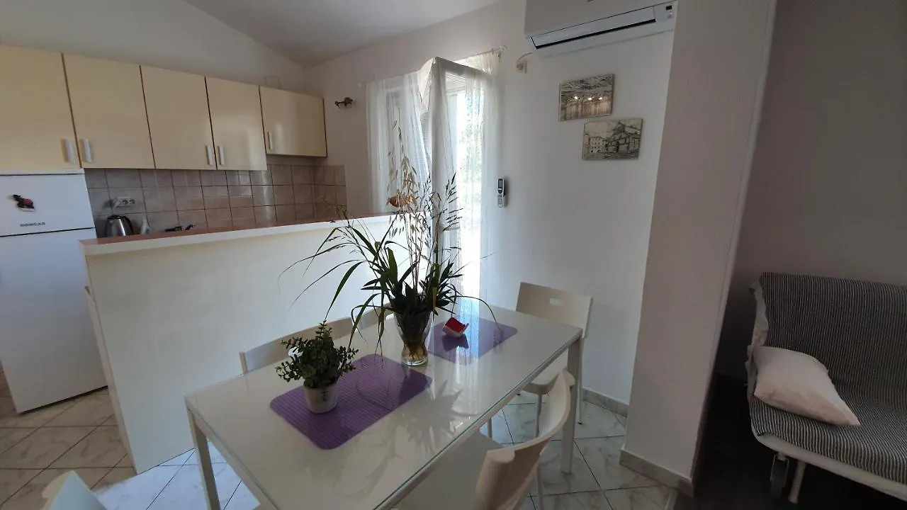 פג Apartments Miki 0*,  קרואטיה