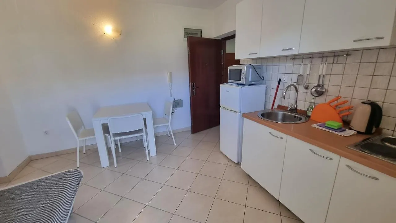 Apartments Miki Pag Town Kroatien