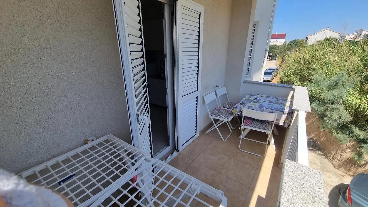 Apartments Miki 帕格 克罗地亚